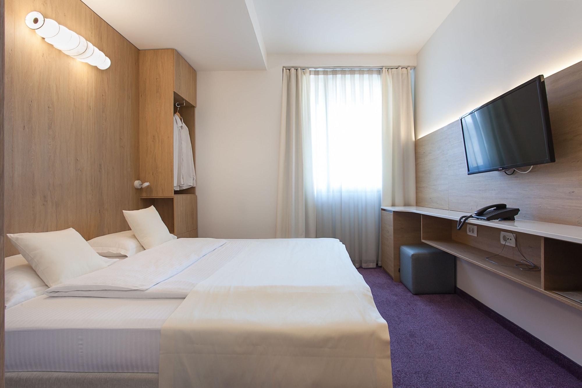 סקופיה City Park Hotel מראה חיצוני תמונה